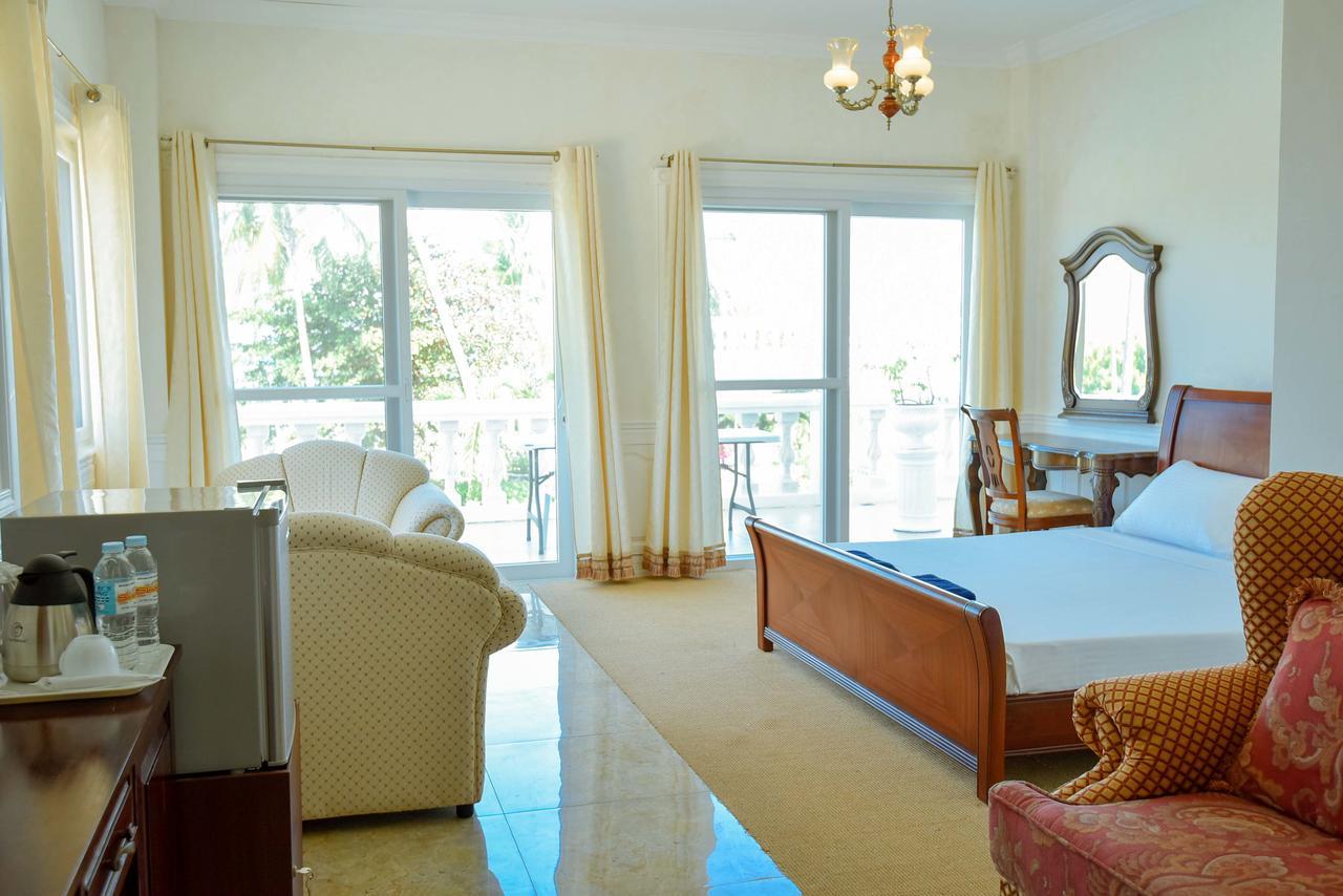Casablanca By The Sea Hotel Olango Island Buitenkant foto
